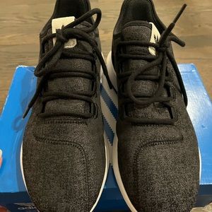 Adidas Tubular Shadow sz 8.5